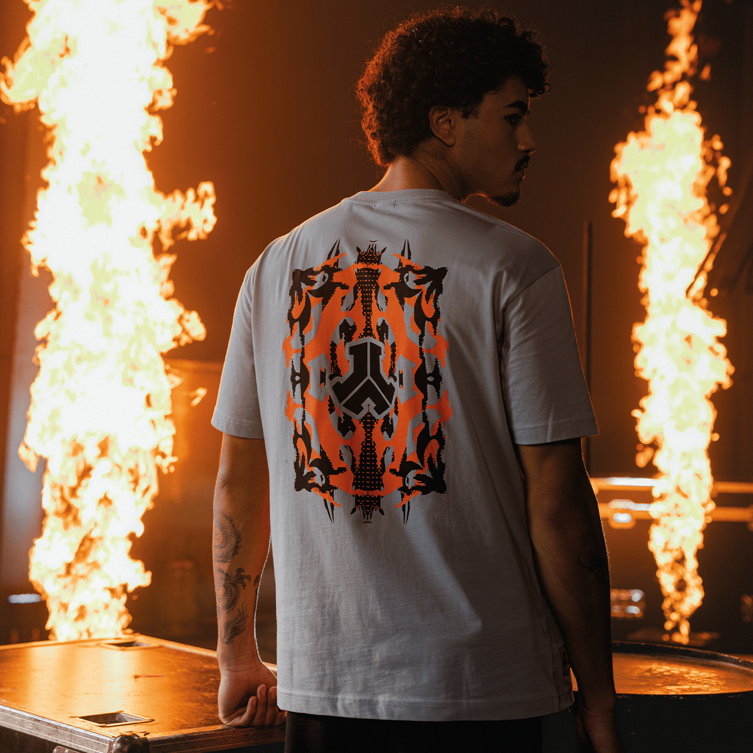 T-shirt & tops image